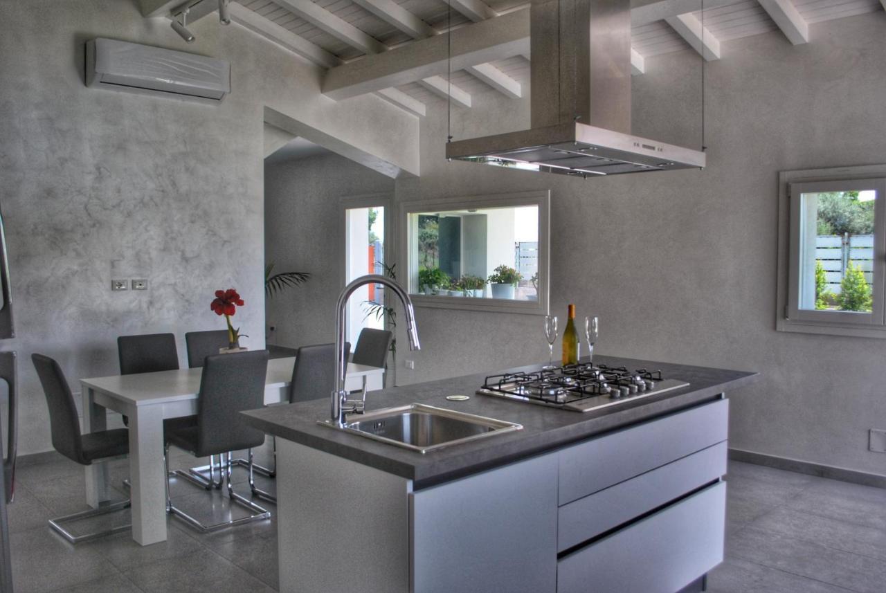 Villa Dedalisa By Holidayngo Acireale Exteriör bild